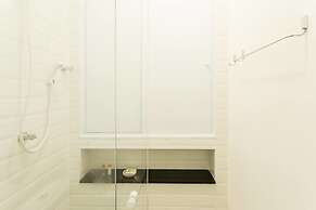 Es402 At the Historic Modernist Esther Builing