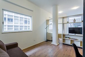 Es402 At the Historic Modernist Esther Builing