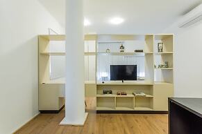 Es402 At the Historic Modernist Esther Builing