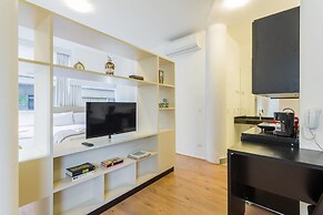 Es402 At the Historic Modernist Esther Builing