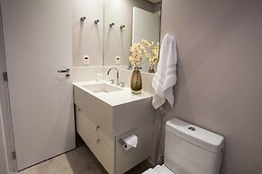 Lr902 Crème de la Crème in Jardins! New and Chic