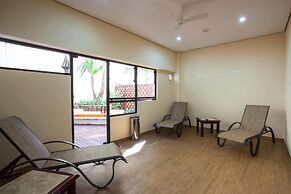 Lr902 Crème de la Crème in Jardins! New and Chic