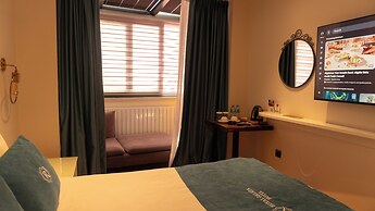 Royal Galata Hotel