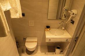 Royal Galata Hotel