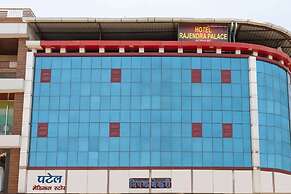 OYO 40153 Hotel Rajendra Palace