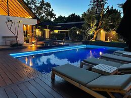 Garden Retreat - Adults Only