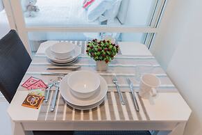 Locals Bangna Elements Srinakarin