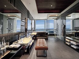 Swissôtel Jakarta PIK Avenue