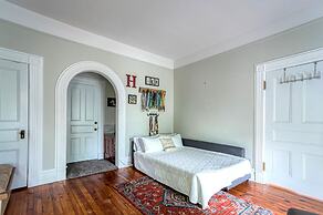 Hatch House Bed & Breakfast