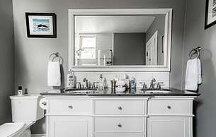 Hatch House Bed & Breakfast