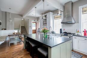 Hatch House Bed & Breakfast