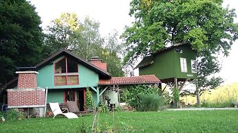 Fairytale Wooden House near Ljubljana