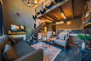 Antik River House