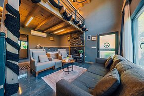 Antik River House