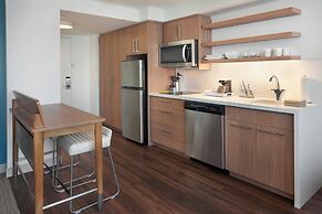 Element Toronto Airport