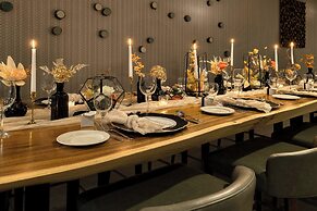 Element Toronto Airport