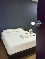 Hotel Zugi Inn