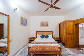 Hotel Chandrawati Palace