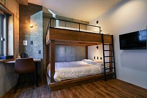 mizuka Nakasu 5 - unmanned hotel -