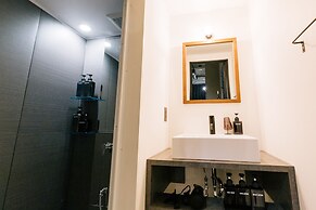 mizuka Nakasu 5 - unmanned hotel -