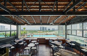 Sky Gem Central Hotel