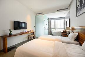 Sky Gem Central Hotel