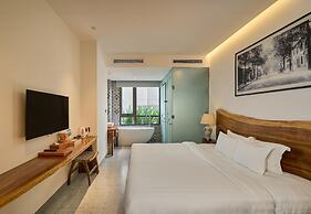 Sky Gem Central Hotel