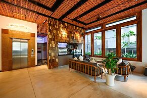 Sky Gem Central Hotel