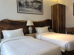 Sky Gem Central Hotel