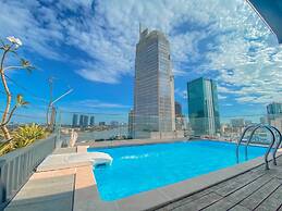 Sky Gem Central Hotel