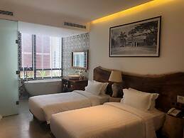 Sky Gem Central Hotel