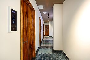 Sky Gem Central Hotel