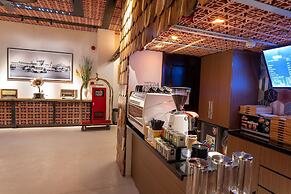 Sky Gem Central Hotel