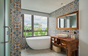 Sky Gem Central Hotel