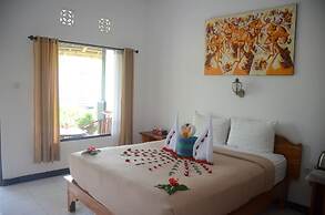 Mamaras Guest House
