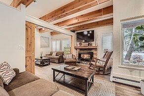 The Lift B8 3 Bedroom Condo by RedAwning