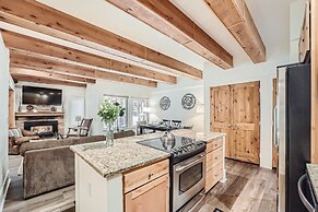 The Lift B8 3 Bedroom Condo by RedAwning