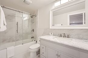 The Lift B8 3 Bedroom Condo by RedAwning