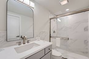 The Lift B8 3 Bedroom Condo by RedAwning