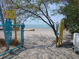 Playa del Ritmo Beach Hostel & Bar