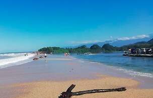 Playa del Ritmo Beach Hostel & Bar