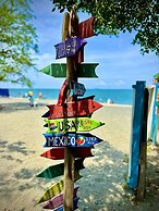 Playa del Ritmo Beach Hostel & Bar