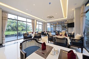 Eco Lux Riverside Hotel & Spa