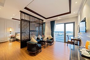 Eco Lux Riverside Hotel & Spa