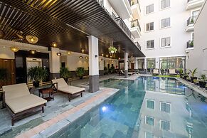 Eco Lux Riverside Hotel & Spa