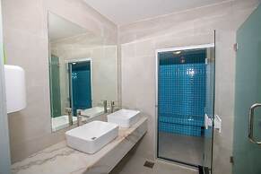 Angkor Zhe Jiang Hotel