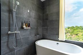 Luxury Hillside Villa with Sea Views