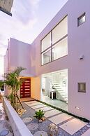 Luxury Hillside Villa with Sea Views