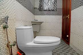 Upper Deck Houseboat