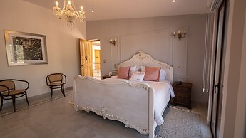 Villa Toscana ValQuirico Lofts & Suites Hotel Boutique